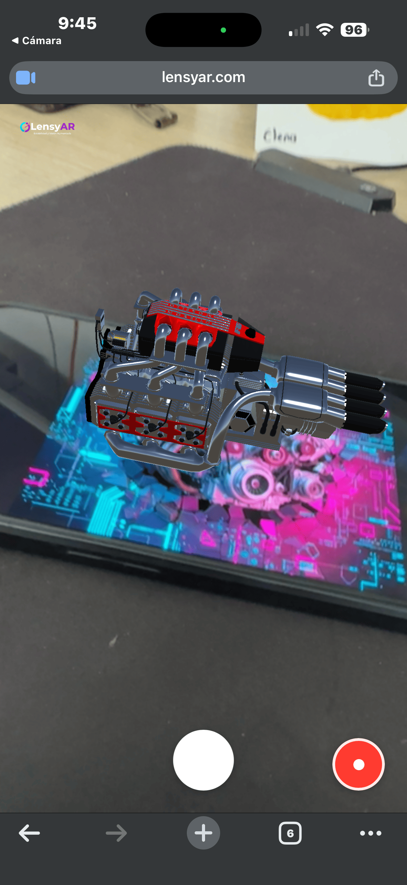 Modelo 3D de un motor de combustión interna en Realidad Aumentada con LensyAR Studio para clases de mecánica e ingeniería, capturado desde un iPhone